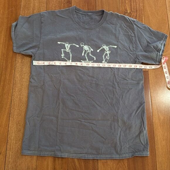 Tilly's Full Tilt Brown Short Sleeve Tees with Graphic Designs size M - Picture 3 of 5